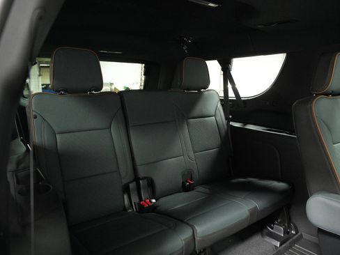 New 2026 GMC Yukon XL AT4 w/ AT4 Premium Plus Package image 18