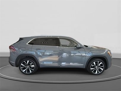 New 2025 Volkswagen Atlas Cross Sport SEL Premium R-Line