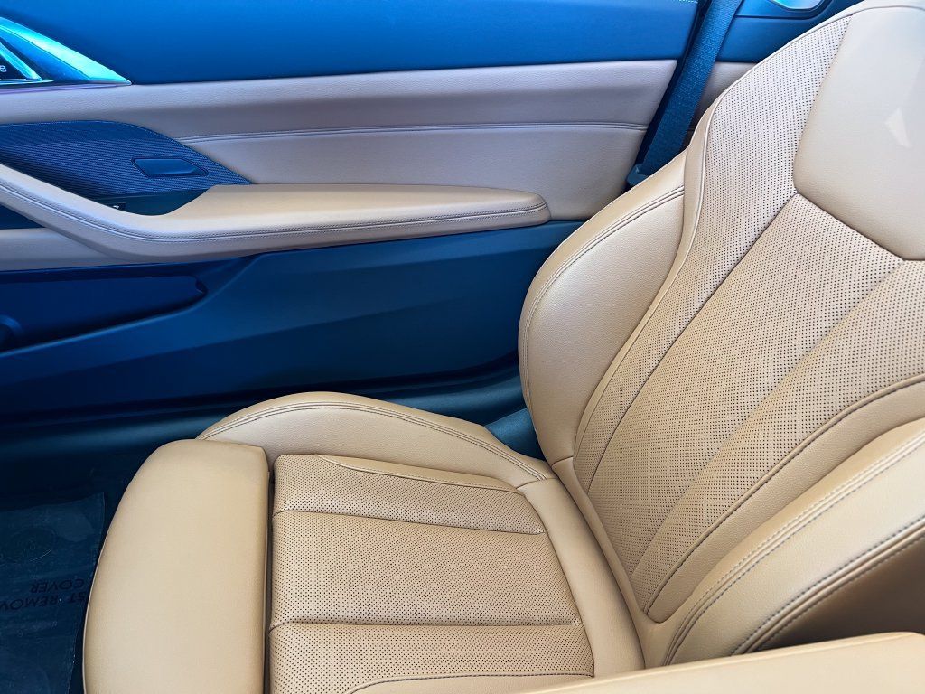 Used 2025 BMW M440i Convertible RWD image 34