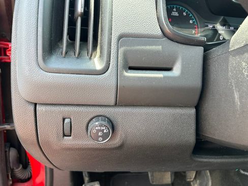 Used 2015 Chevrolet Colorado Z71 RWD image 20
