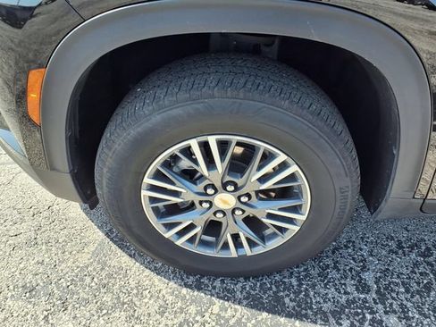Used 2025 Chevrolet Traverse LT AWD/4WD image 54
