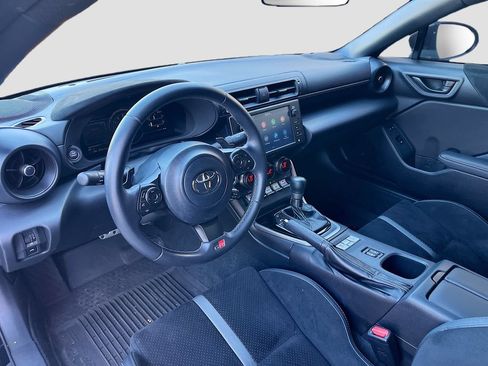 Used 2024 Toyota GR86 Premium RWD image 9