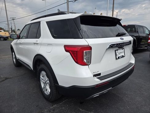 Used 2024 Ford Explorer XLT w/ Equipment Group 202A AWD/4WD image 7