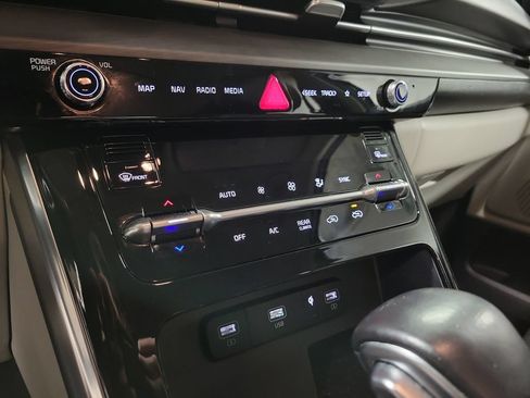 Used 2022 Kia Carnival SX FWD image 15