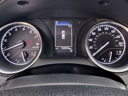 Used 2018 Toyota Camry LE FWD image 23