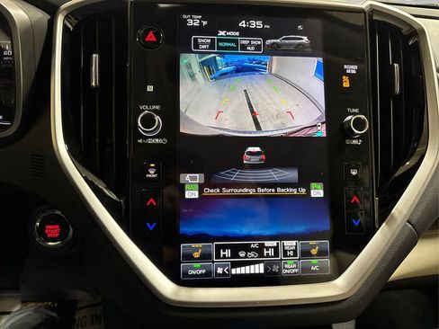 Used 2024 Subaru Ascent Limited w/ Technology Package image 32