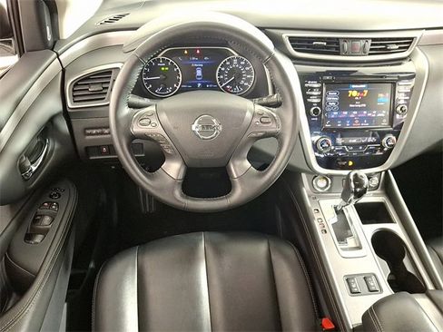 Used 2022 Nissan Murano SV w/ SV Midnight Edition Package image 2