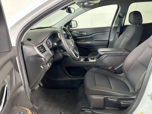 Used 2023 GMC Acadia SLE image 12