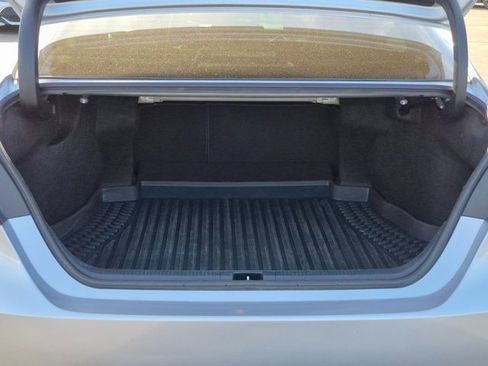 Used 2024 Toyota Camry SE image 6