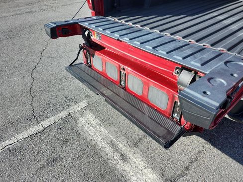 Used 2022 GMC Sierra 1500 SLT w/ SLT Premium Package image 14