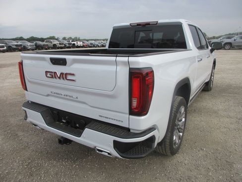 New 2026 GMC Sierra 1500 Denali w/ Denali Reserve Package AWD/4WD image 4