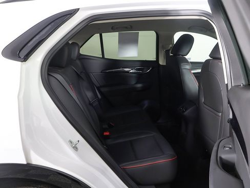 Used 2022 Buick Envision Essence w/ Sport Touring Package image 31