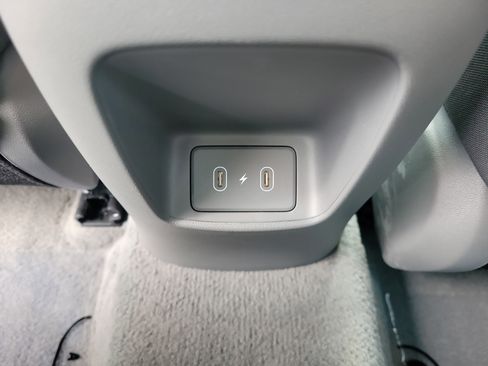 Used 2025 Hyundai Elantra Blue image 6