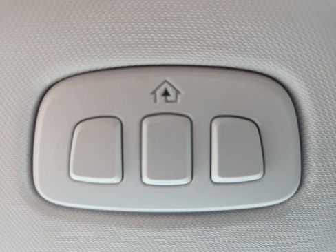 Used 2025 Ford Escape Platinum image 37