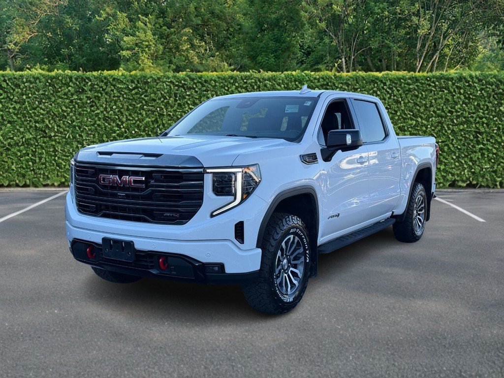 Used 2023 GMC Sierra 1500 AT4 w/ Technology Package AWD/4WD image 9
