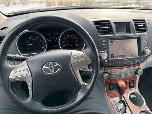 Used 2010 Toyota Highlander Limited image 19