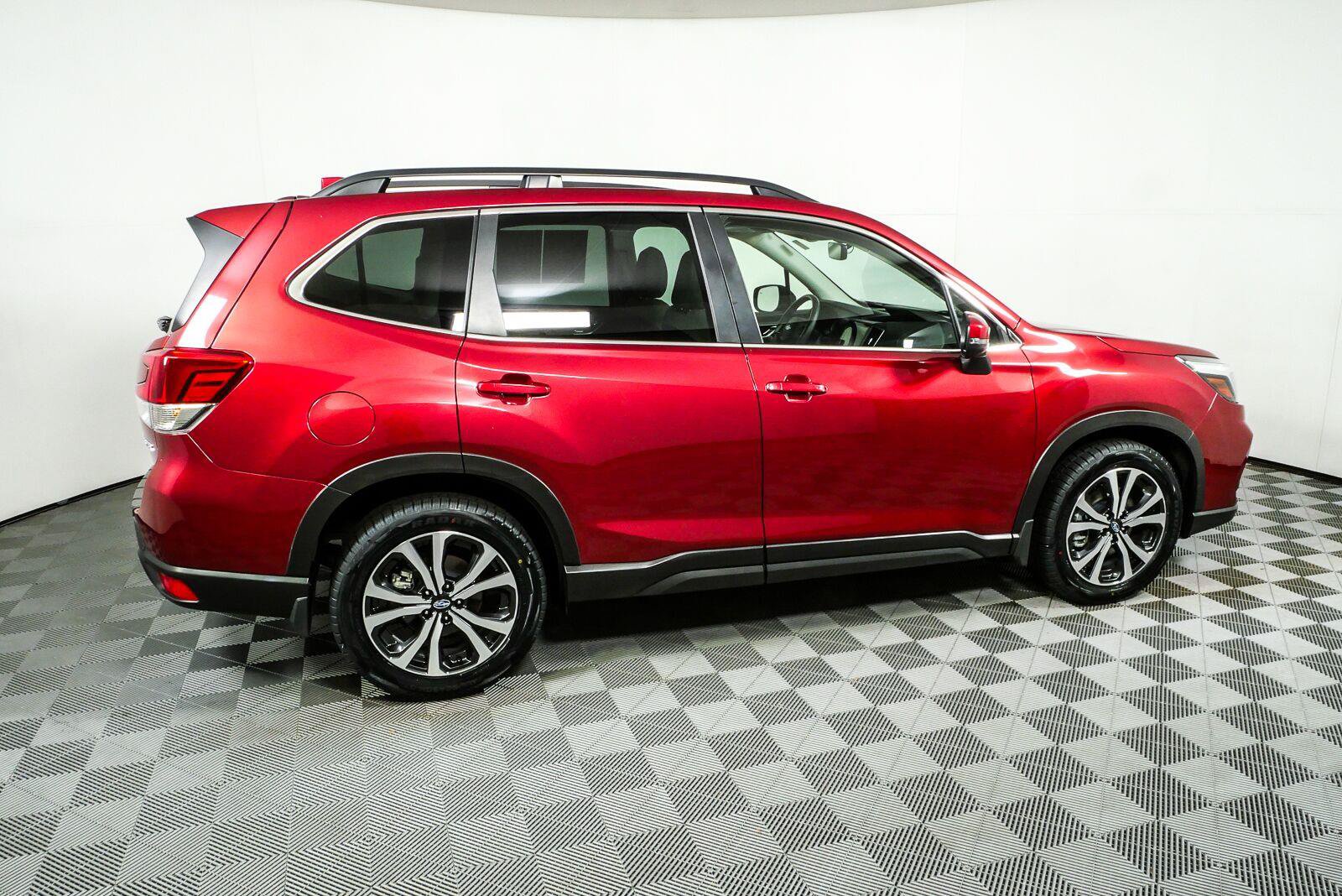 Used 2020 Subaru Forester Limited w/ Popular Package #3 AWD/4WD image 2