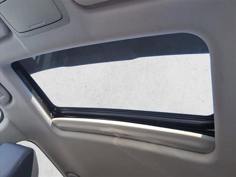 Used 2017 Honda CR-V EX-L image 16