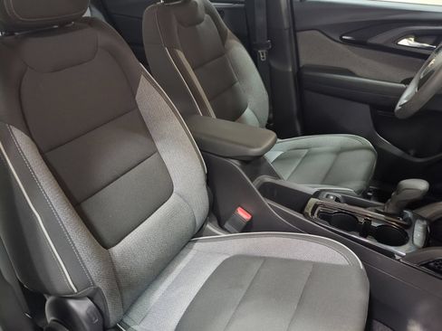 Used 2021 Chevrolet TrailBlazer LS FWD image 10