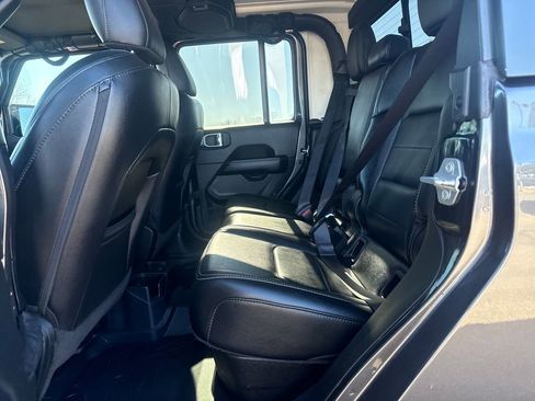 Used 2021 Jeep Gladiator Overland w/ Popular Equipment Package image 25