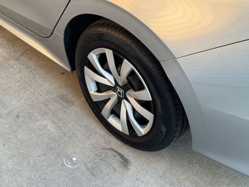 Used 2025 Honda Civic LX image 28