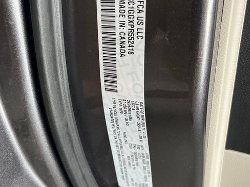 Used 2023 Chrysler Pacifica Limited FWD image 80