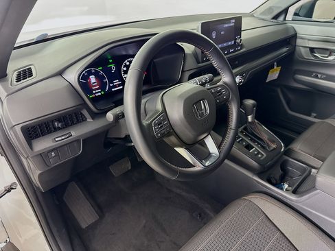 Certified 2025 Honda CR-V Sport image 8