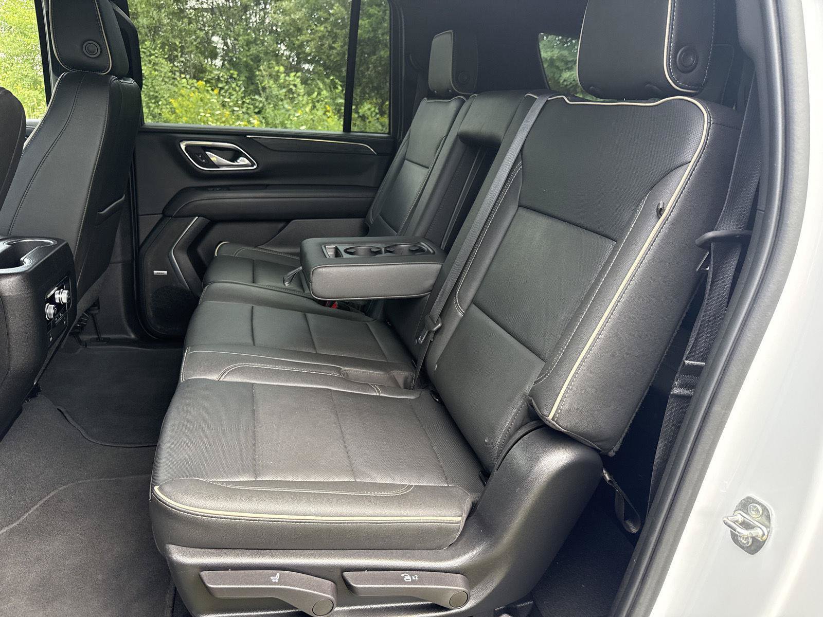 Used 2023 GMC Yukon XL SLT AWD/4WD image 15
