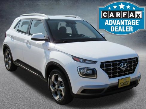 Certified 2025 Hyundai Venue SEL FWD image 1