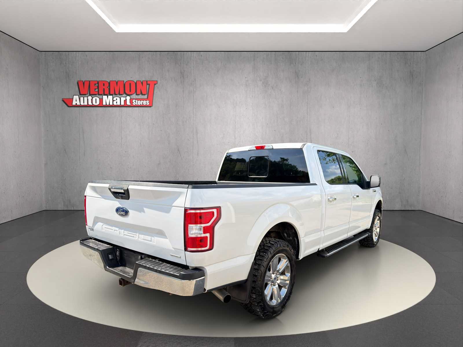 Used 2019 Ford F150 XLT w/ Equipment Group 302A Luxury AWD/4WD image 8