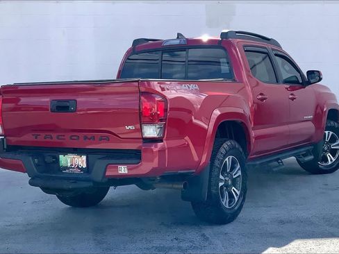 Used 2016 Toyota Tacoma SR AWD/4WD image 22