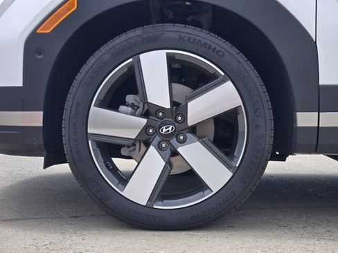 Certified 2026 Hyundai Santa Fe Limited AWD/4WD image 11