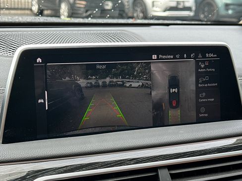 Used 2022 BMW 740i w/ M Sport Package image 22