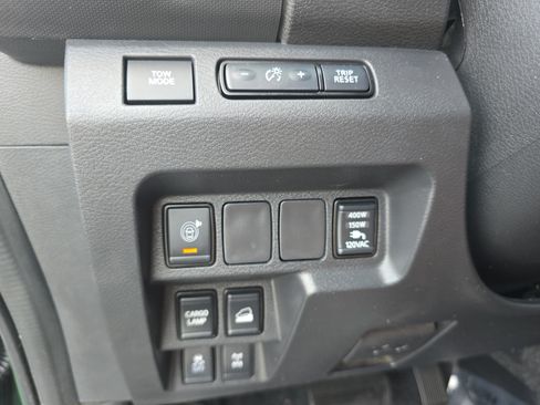 Used 2022 Nissan Frontier PRO-4X AWD/4WD image 26