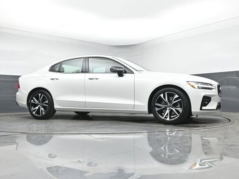 Used 2023 Volvo S60 B5 Core w/ Climate Package FWD image 32