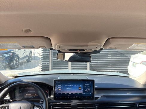 Used 2023 Lincoln Corsair Standard image 15