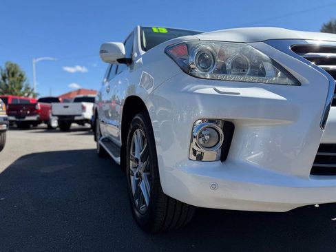 Used 2013 Lexus LX 570 4WD w/ Luxury Pkg image 18