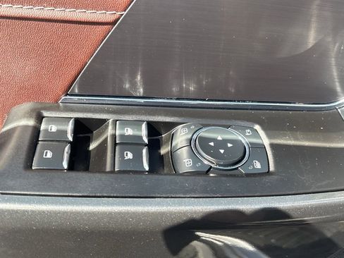 Used 2023 Ford F150 Lariat image 8