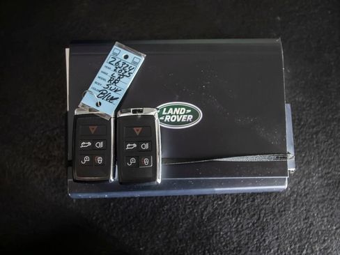 Used 2025 Land Rover Range Rover SE AWD/4WD image 44