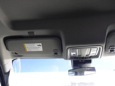 Used 2024 Chevrolet Silverado 1500 Custom image 36