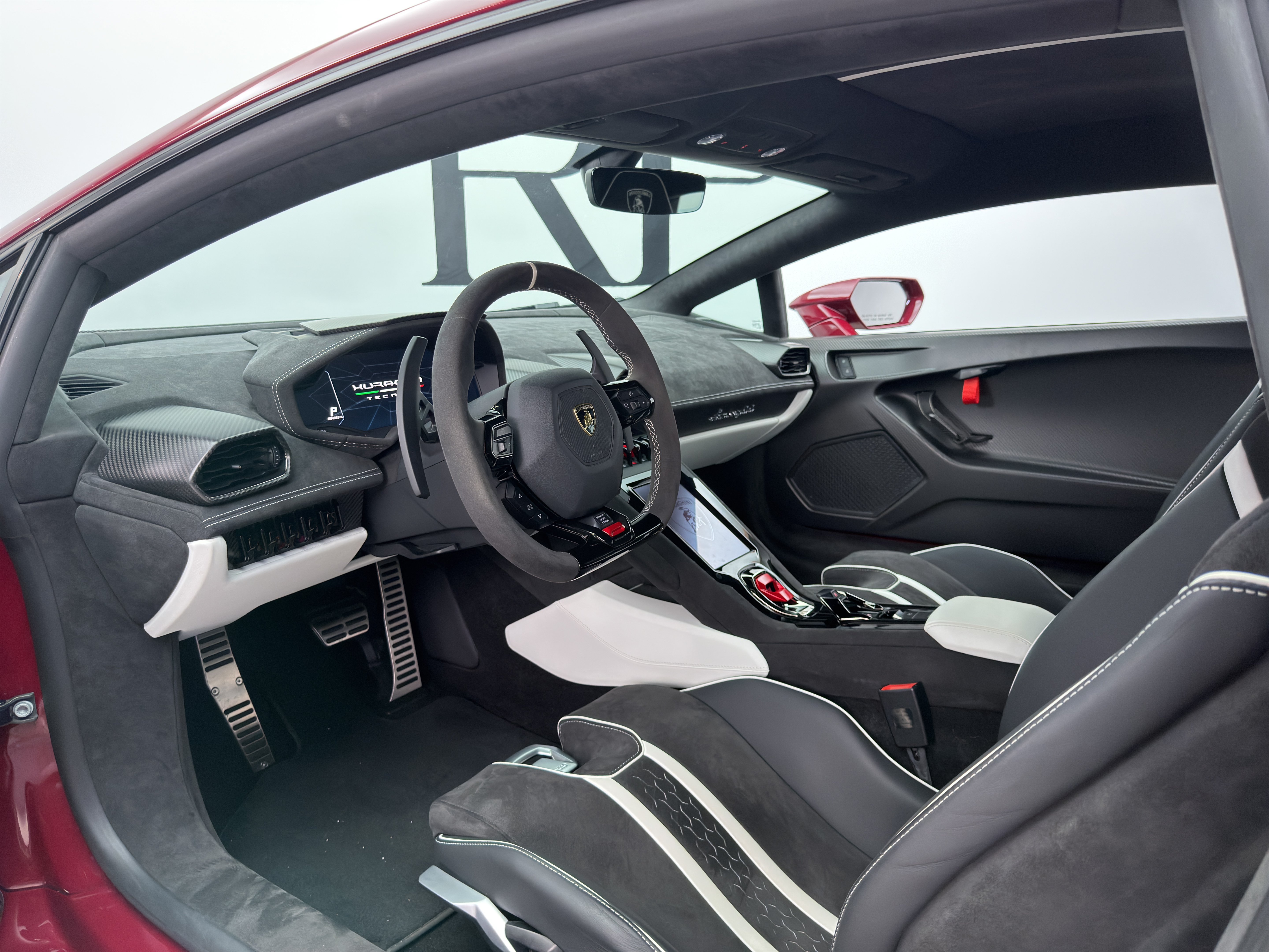 Used 2023 Lamborghini Huracan Tecnica RWD image 16