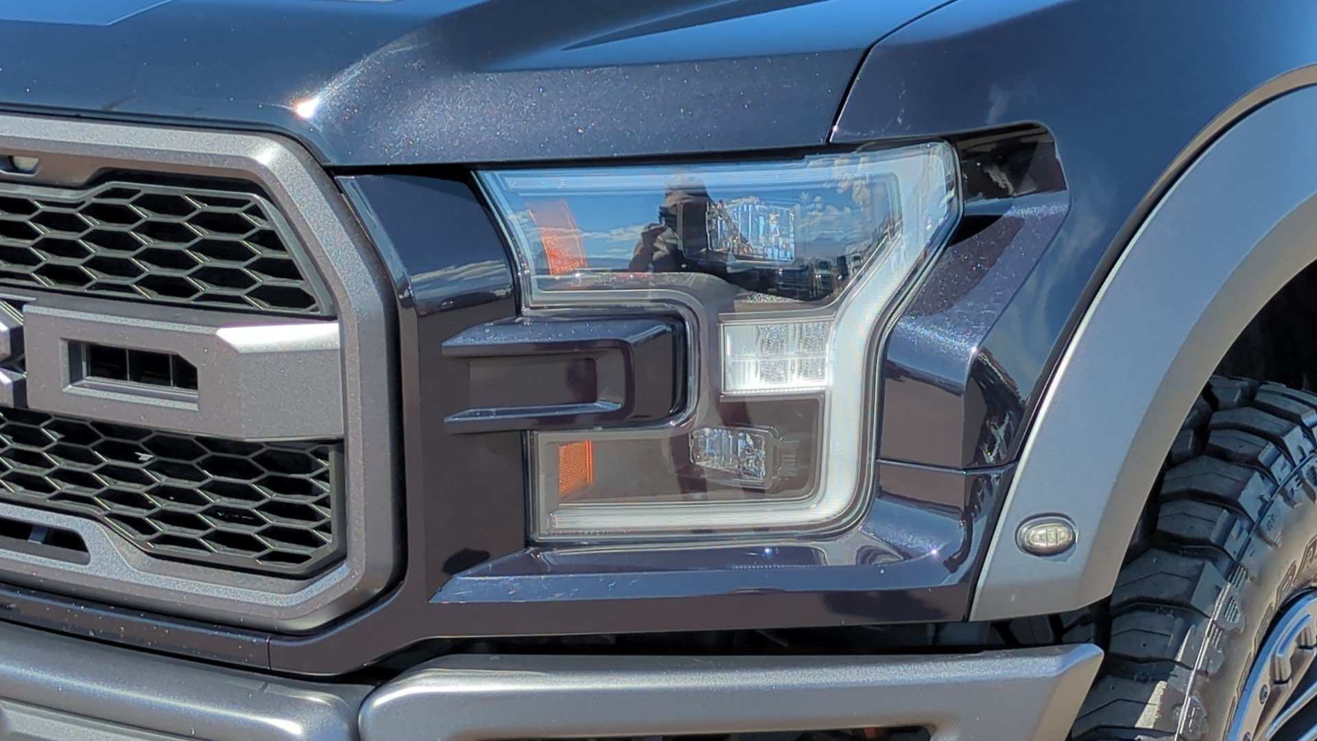 Used 2019 Ford F150 Raptor w/ Equipment Group 802A Luxury AWD/4WD image 9