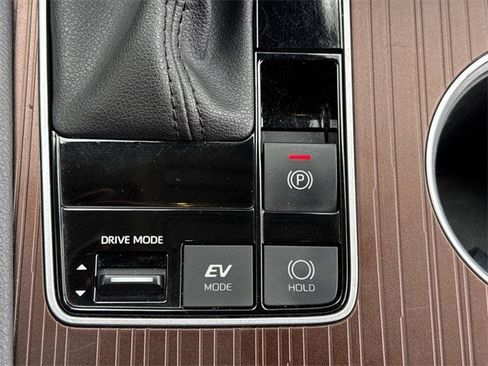 Used 2024 Toyota Sienna LE image 20