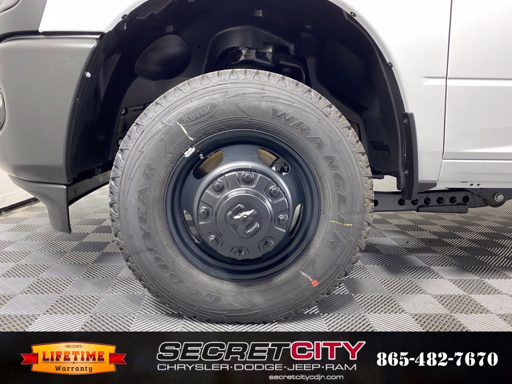New 2027 RAM 3500 Tradesman AWD/4WD image 9