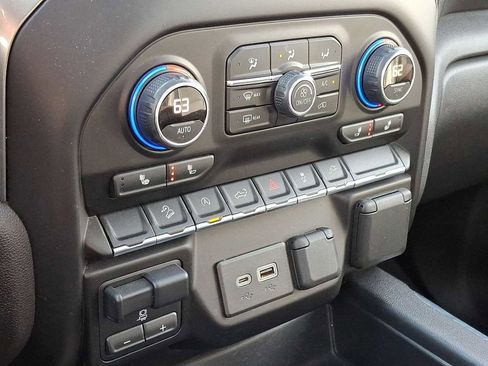 Used 2020 Chevrolet Silverado 1500 RST image 23