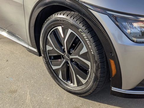 Used 2022 Kia EV6 Wind w/ Wind Technology Package AWD/4WD image 5