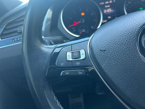 Used 2021 Volkswagen Tiguan SE R-Line image 21