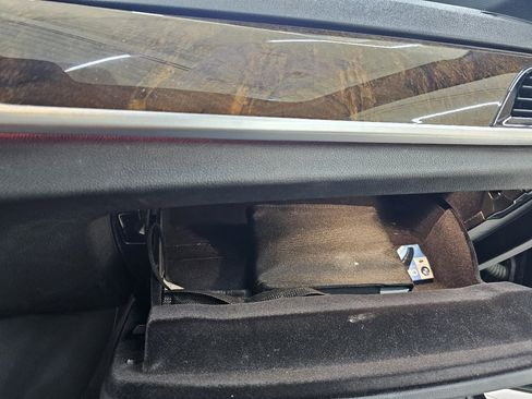 Used 2020 BMW 530i w/ Convenience Package image 38