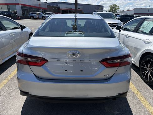 Used 2024 Toyota Camry LE FWD image 5