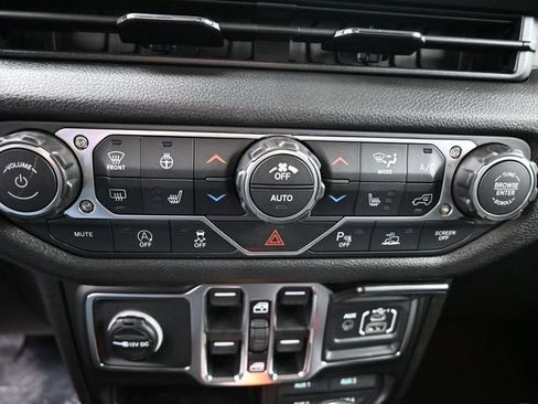 New 2026 Jeep Gladiator Sport image 31